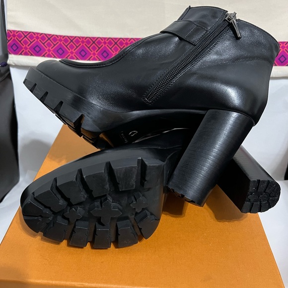 LAURA BALLARIVA  ITALY - Picture 10 of 12